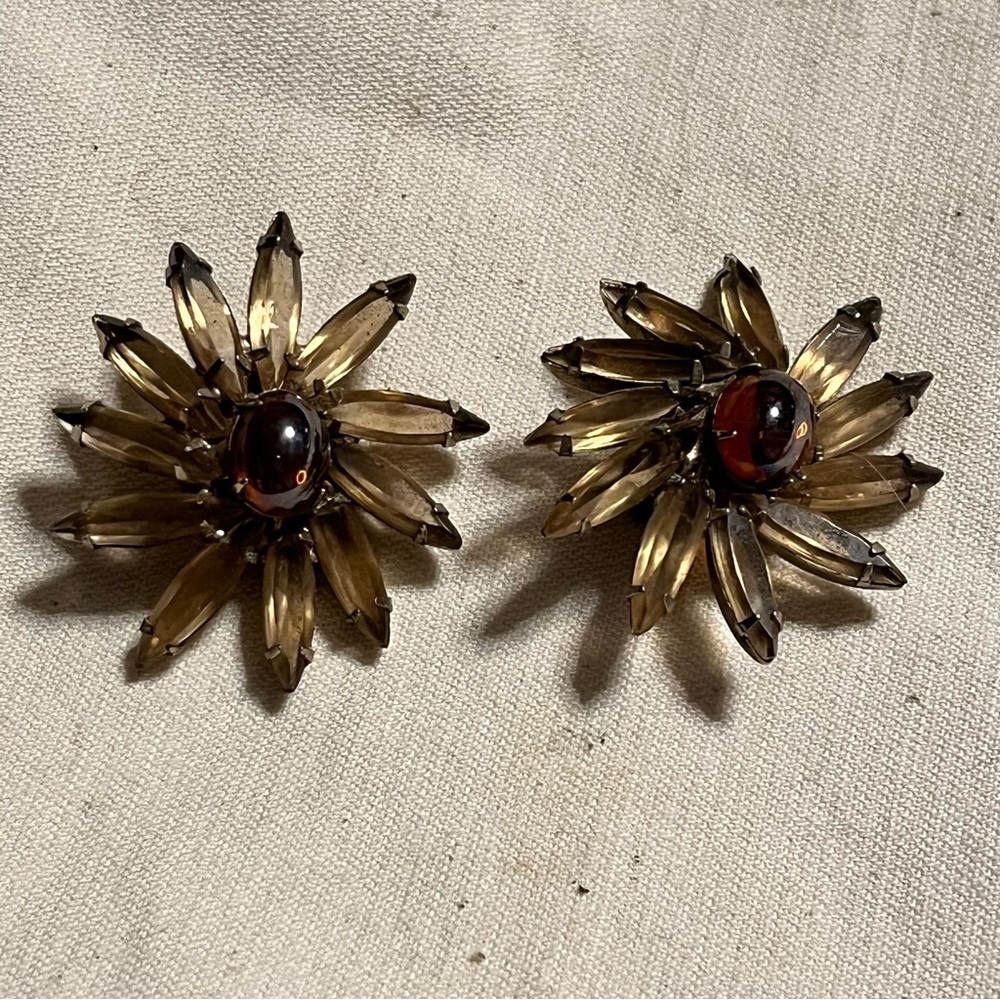 Vintage Weiss Clip-On Earrings